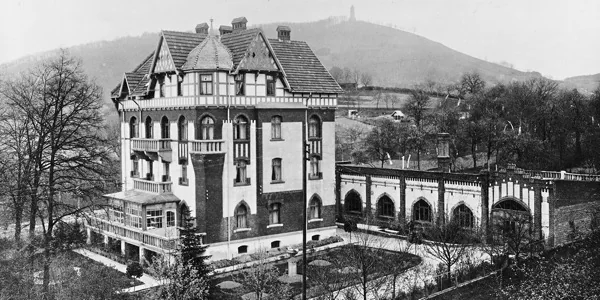 Wohnhaus und Druckerei an der Leuchtbergstraße